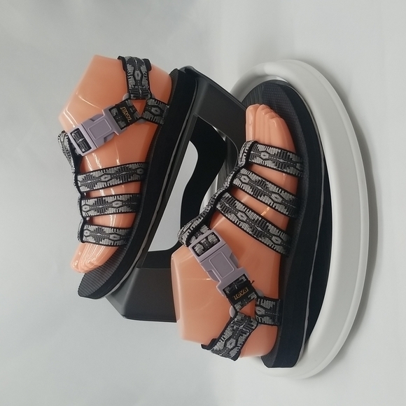 TEVA Black & Grey Original Dorado Strappy Sandals Aztec Tribal Print with Buckle - Picture 1 of 9